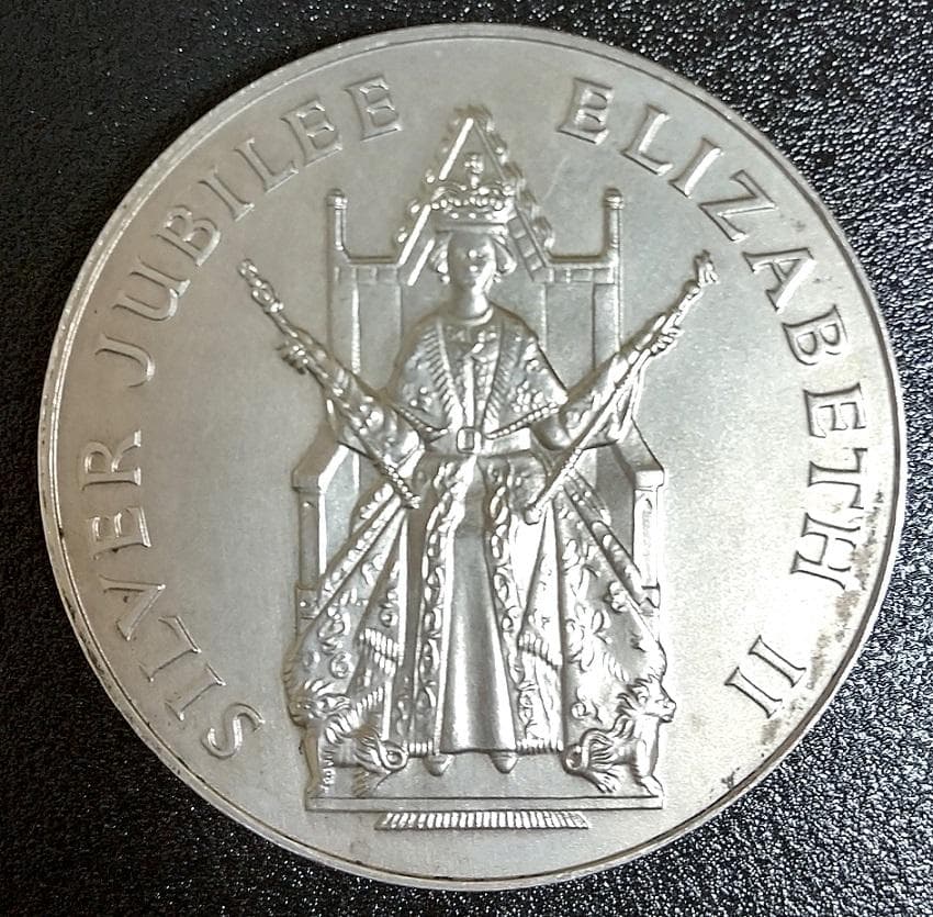 45mm 1977年 イギリス エリザベス2世 シルバージュビリー 銀メダル