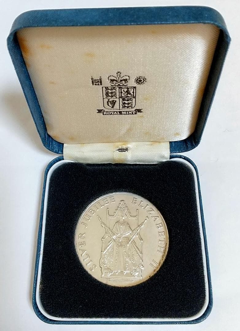 45mm 1977年 イギリス エリザベス2世 シルバージュビリー 銀メダル