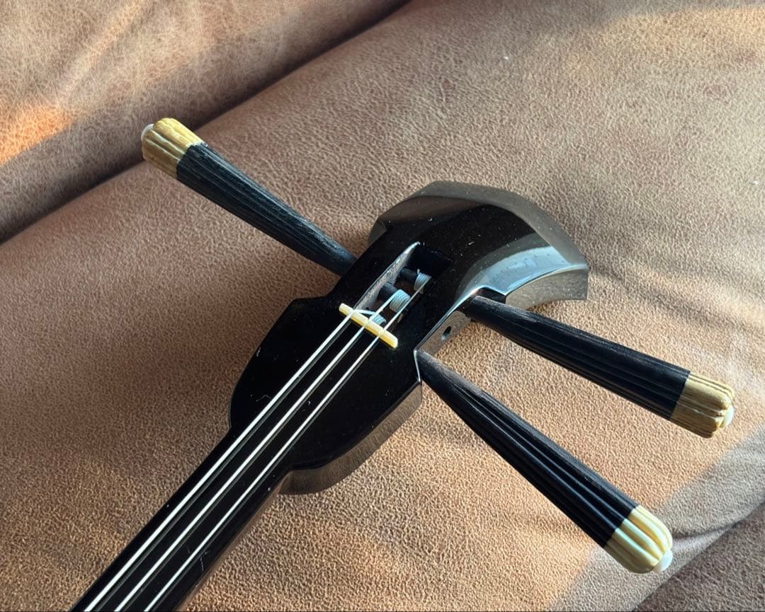 三線名工平良昌則作ヴィンテージ縞黒檀真壁型　当時のウルミ塗状態良し！本皮張！！