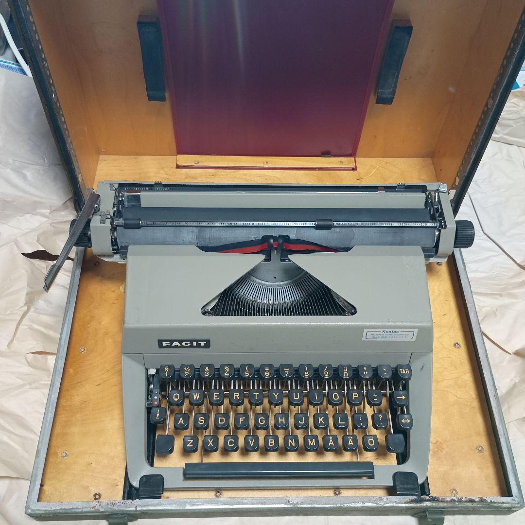 スウェーデン軍　タイプライター