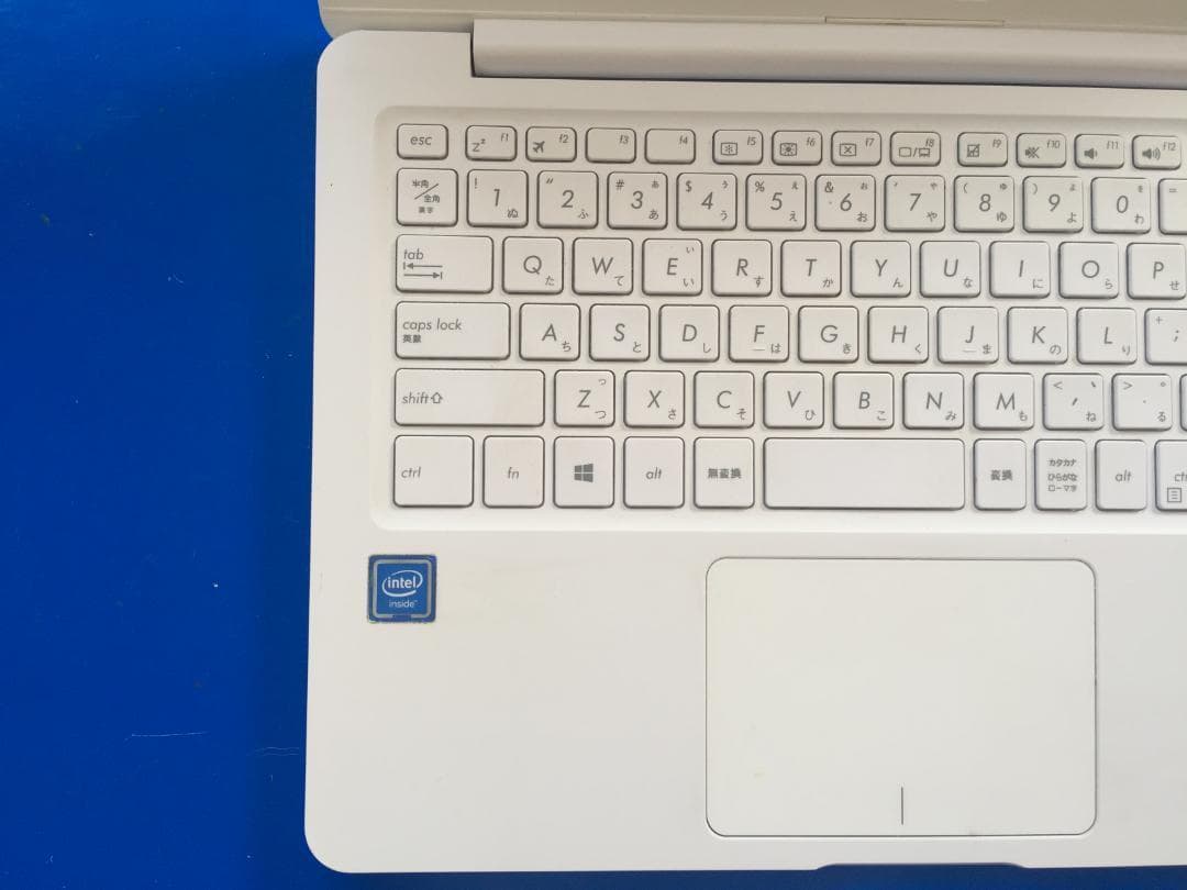 ASUS E406S 14型TFT液晶　薄型・コンパクト ノートパソコン