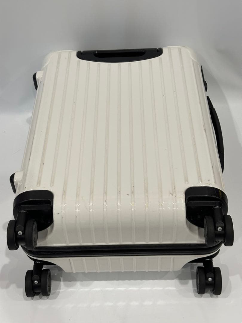 中古品RIMOWAリモワ×PORSCHEポルシェホワイト キャリーケース32L