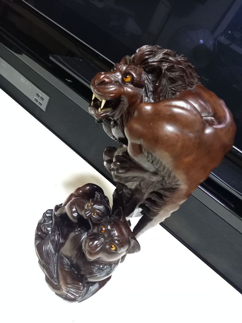 骨董　根木　唐木　無垢材　手彫り　硝子眼　唐獅子　細密　細工