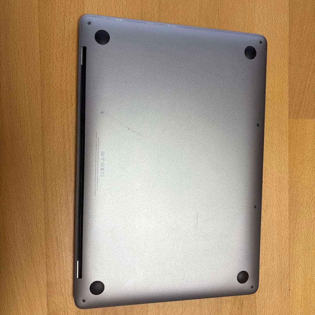 シルバー MacBook 2017 本体 ジャンク　起動×