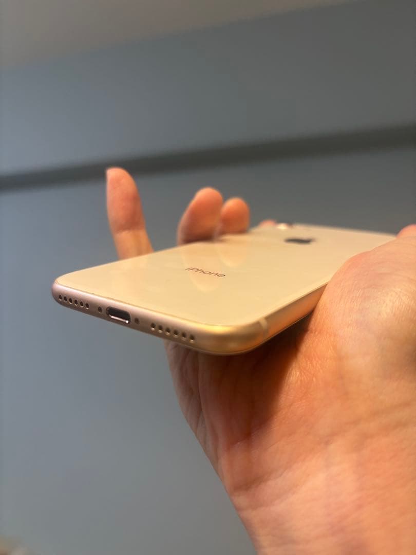 iPhone 8 64GB ゴールド SIMフリー 本体