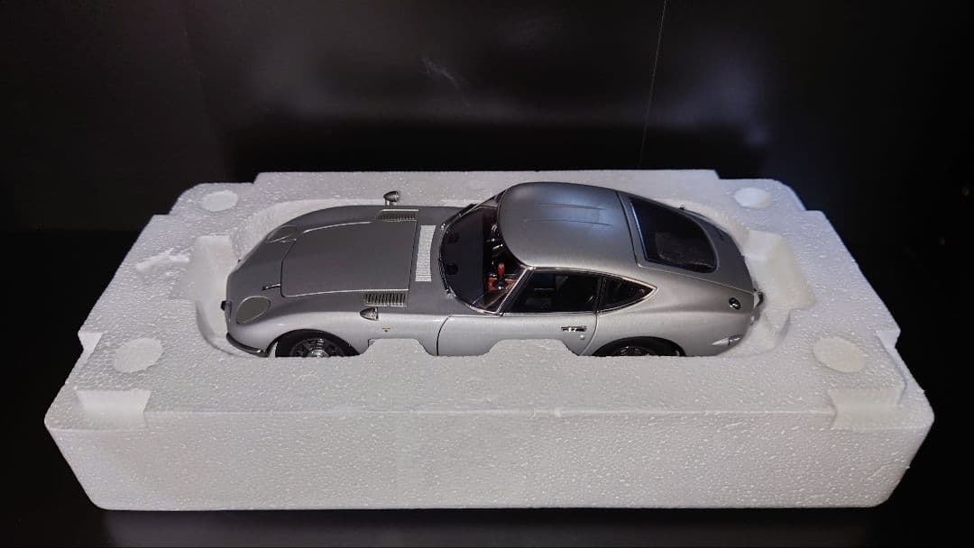 autoart 1/18 トヨタ 2000gt millennium