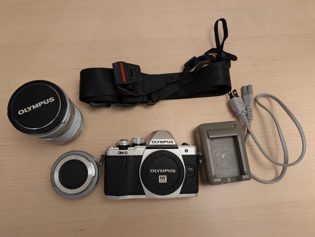 OLYMPUS オリンパスOM-DE-M10MarkII EZダブルズームキット