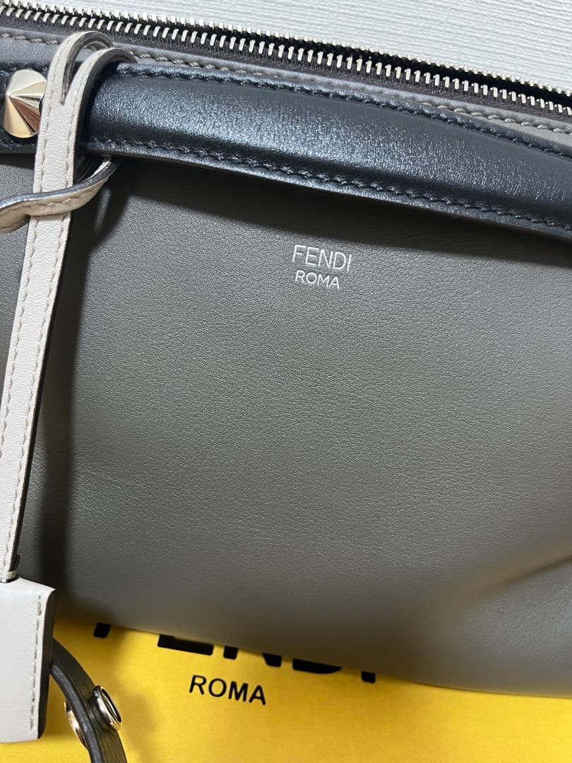 FENDI フェンディ　バイザウェイ　ダークグレー　ミディアム