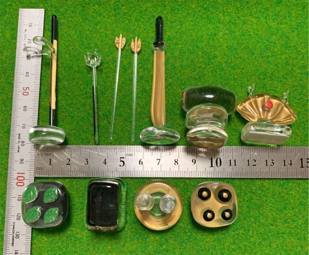 ガラス細工　兜三段飾り