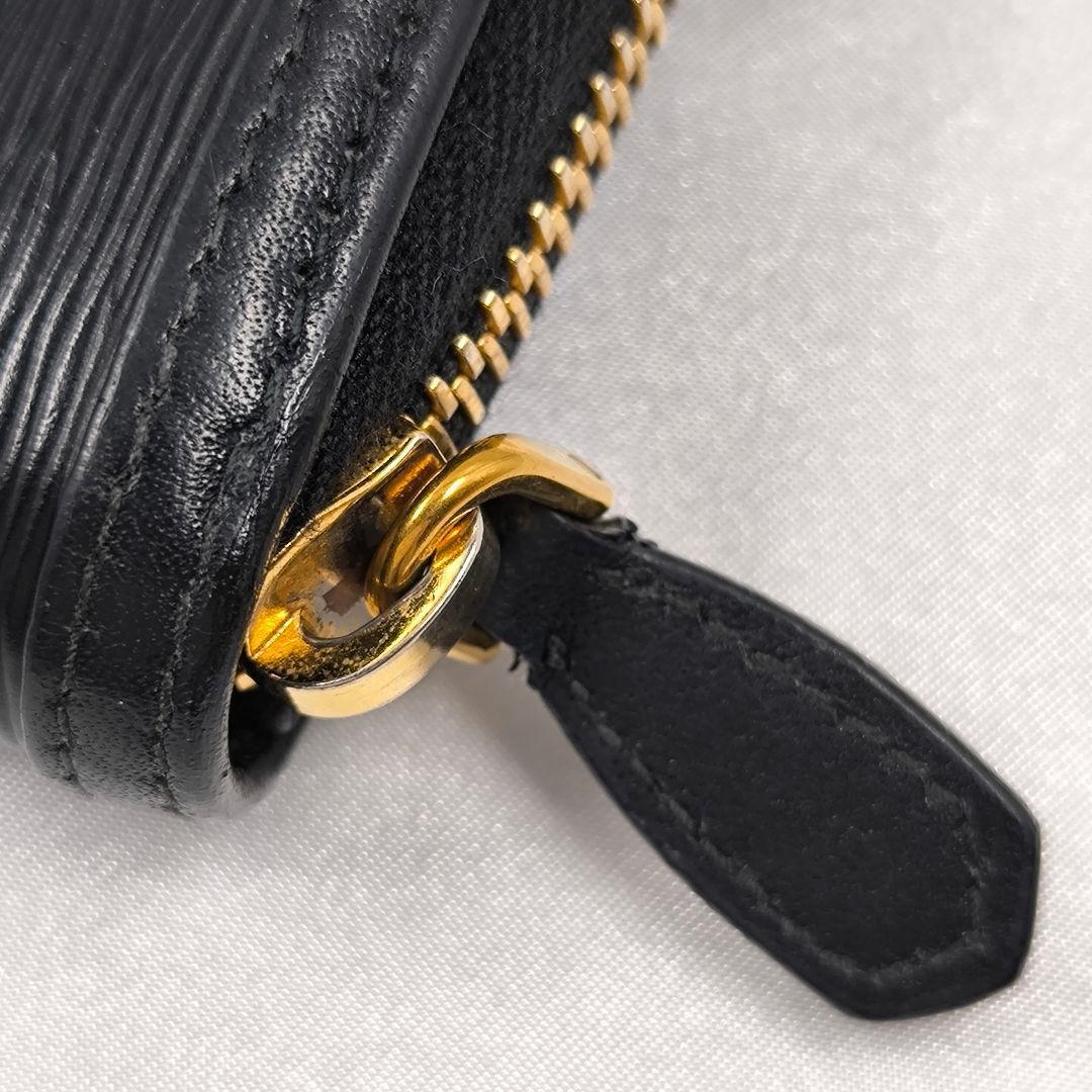 極美品!現行【PRADA】2つ折り財布 ヴィッテロムーブ 1ML522 黒