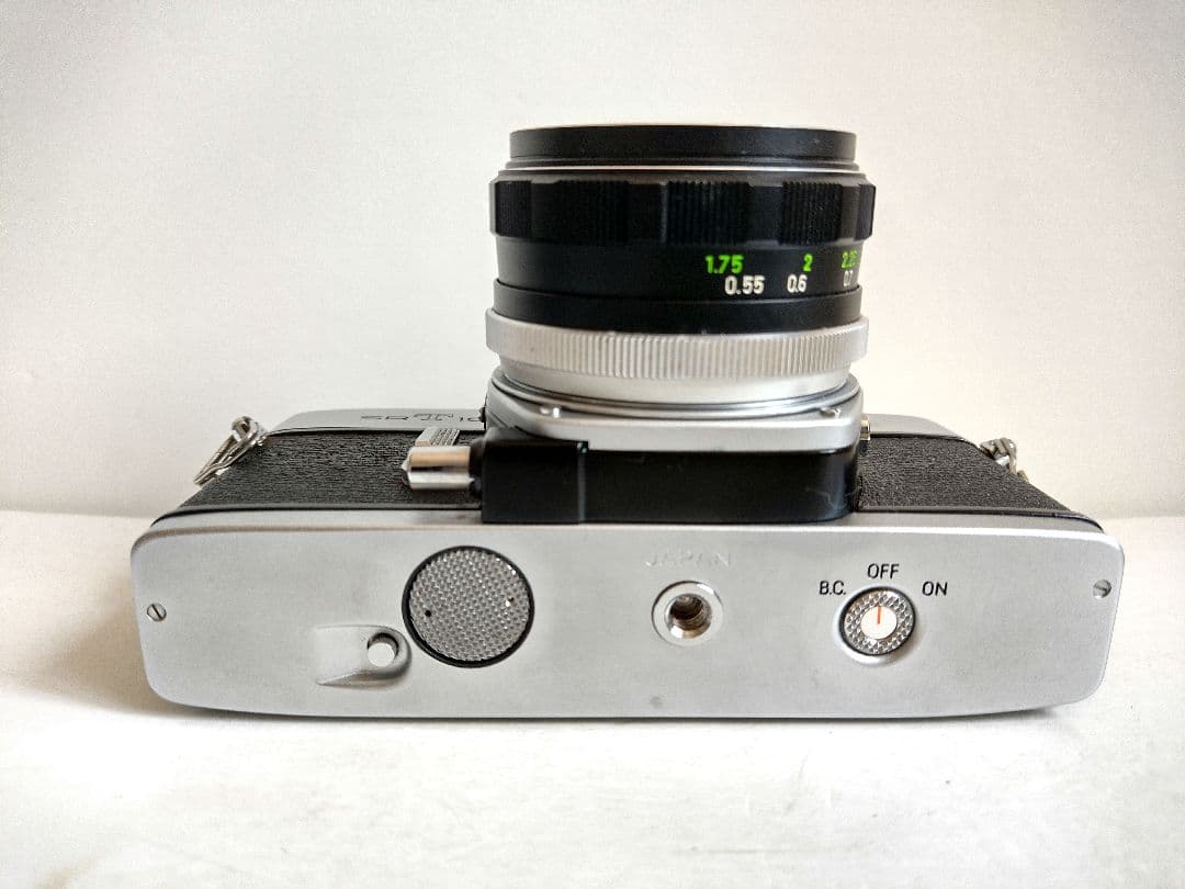 174【匿名配送】 ミノルタ SRT101 一眼レフ フィルムカメラ 露出計OK