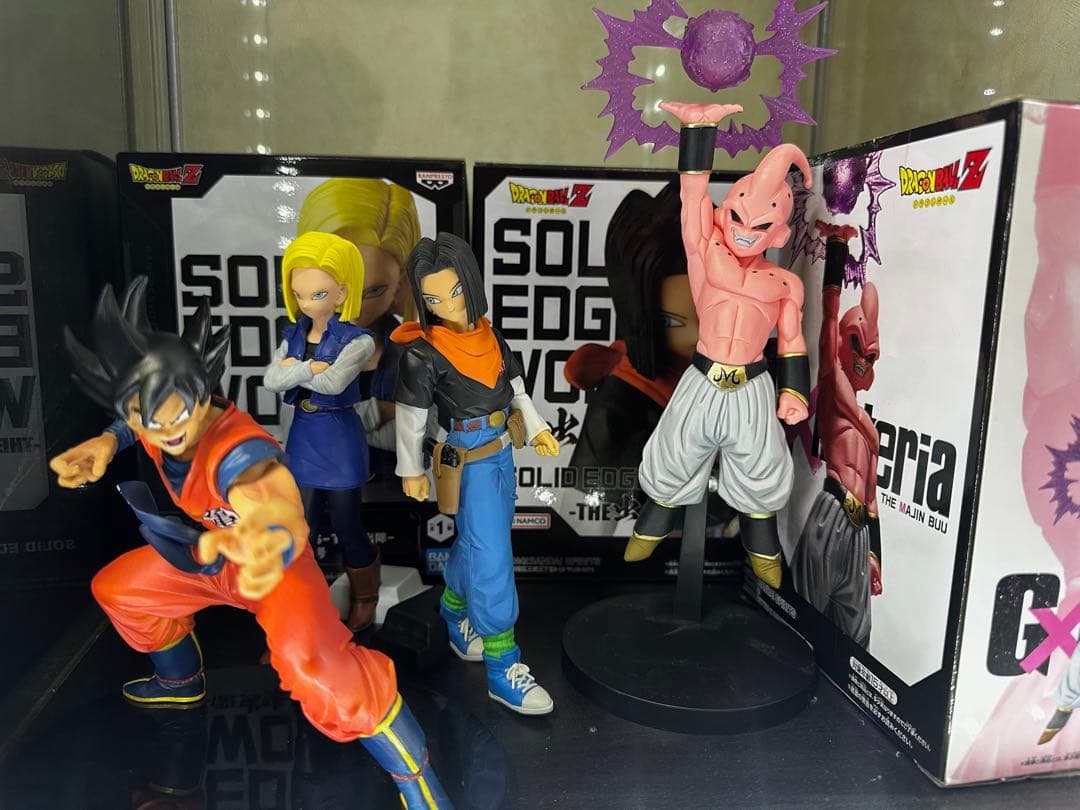 ドラゴンボール ベジット 孫悟空 人造人間17号 18号 魔人ブウ トランクス