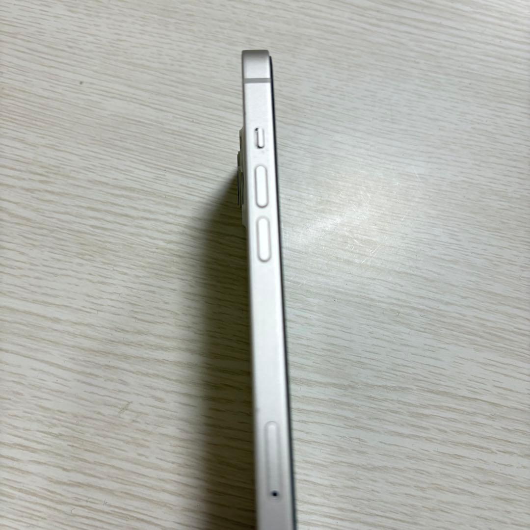 【美品】iPhone 13 128GB ホワイト 中古 本体のみ　早いもの勝ち❣️