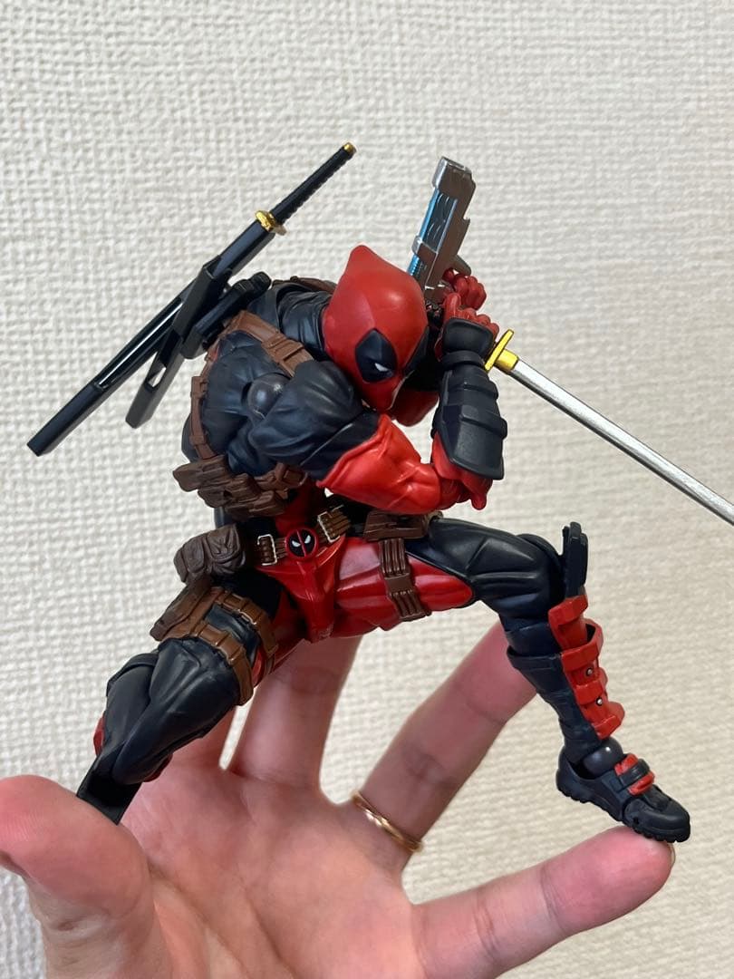 リボルテック　アメイジングヤマグチ　デッドプール Ver.2.5