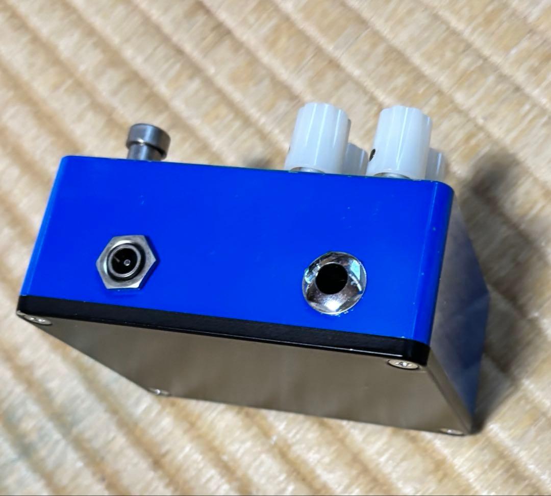 ギターエフェクター 青と緑のマーブル模様