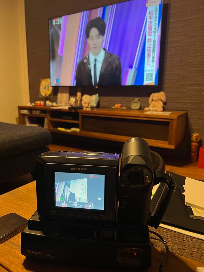 値下 シャープ液晶ビューカムVideo.Hi8高画質標準再生 8ミリビデオカメラ