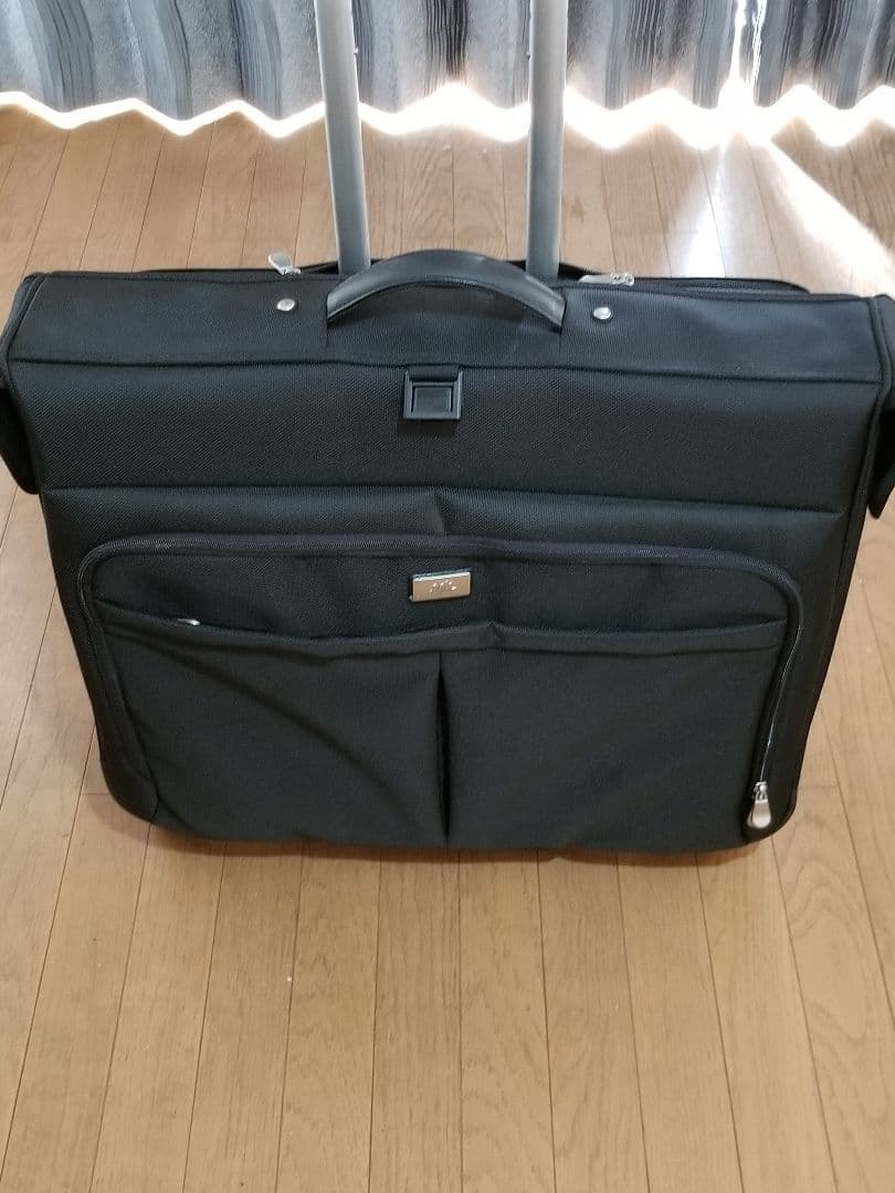 JALパイロットの荷物