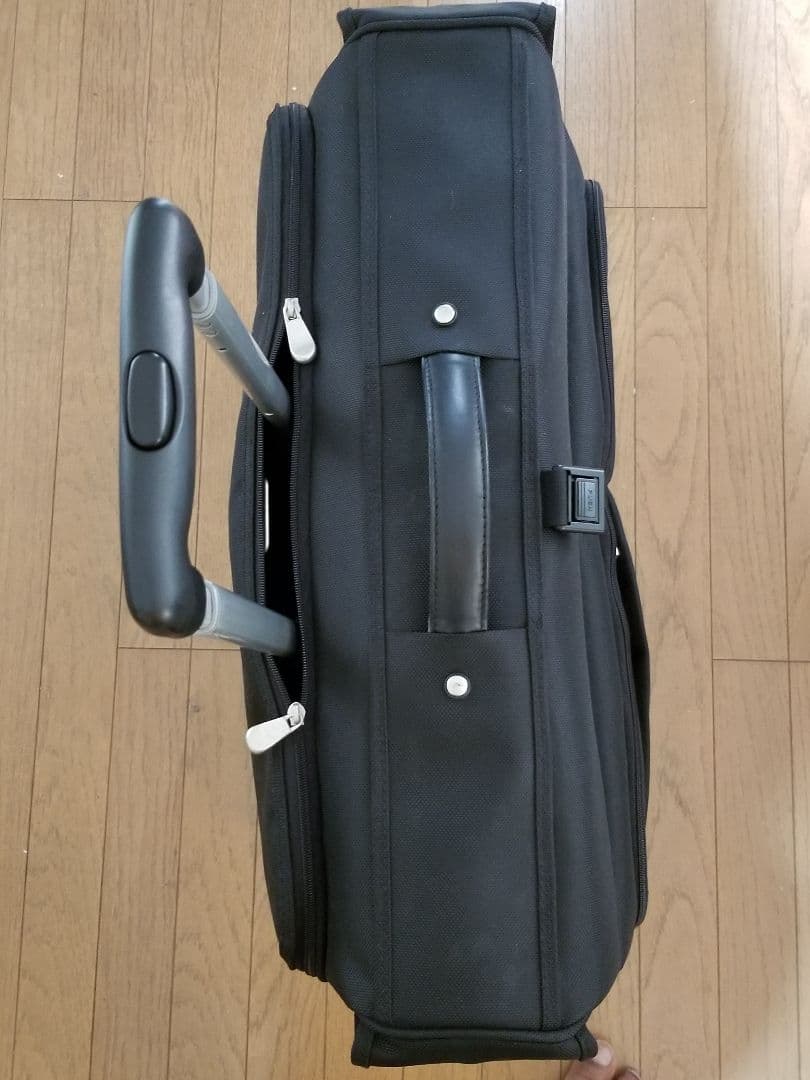 JALパイロットの荷物