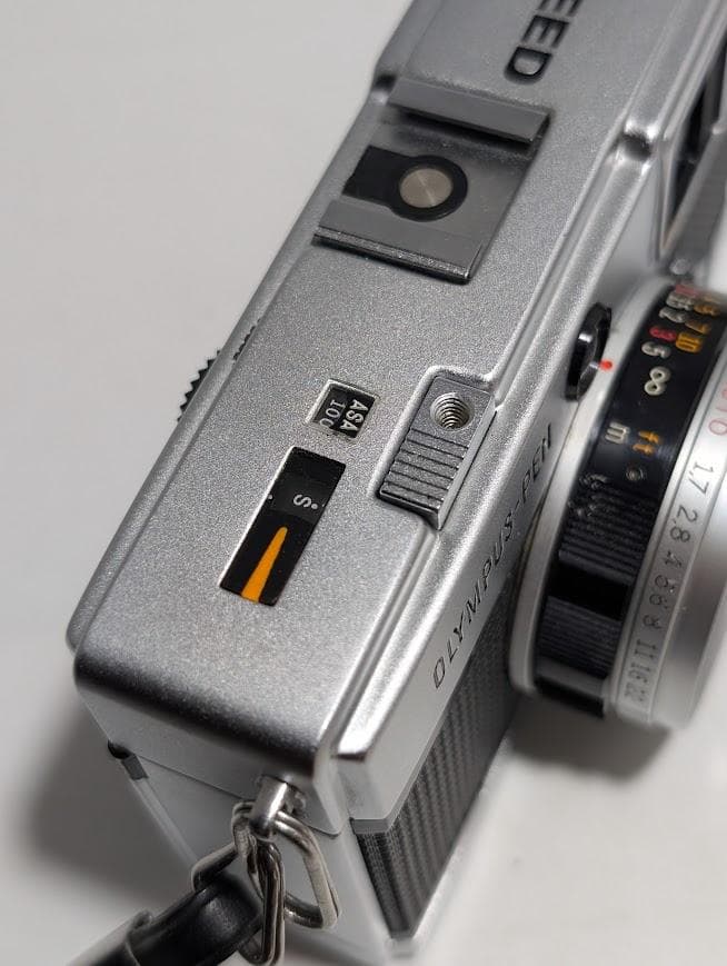 【赤ベロOK】OLYMPUS PEN EED フィルムハーフサイズカメラ