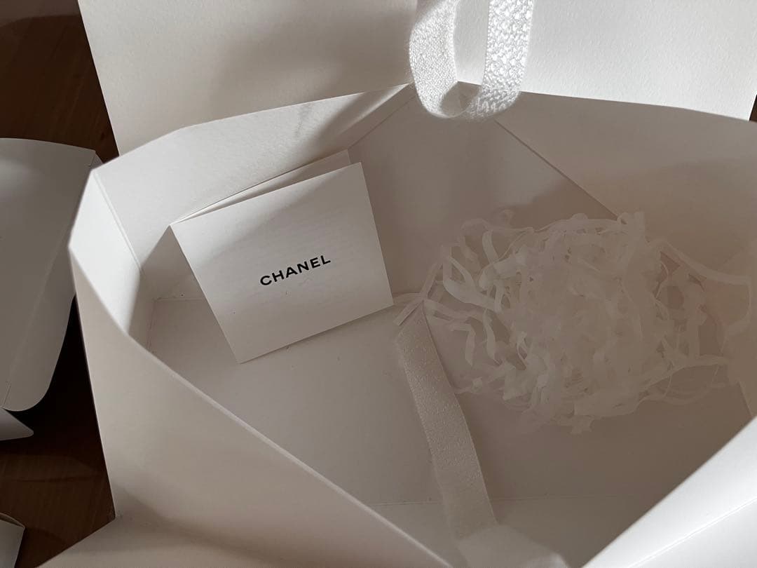 【新品未使用】 CHANEL クリスマスコフレ2024 エッセンシャルケアセット